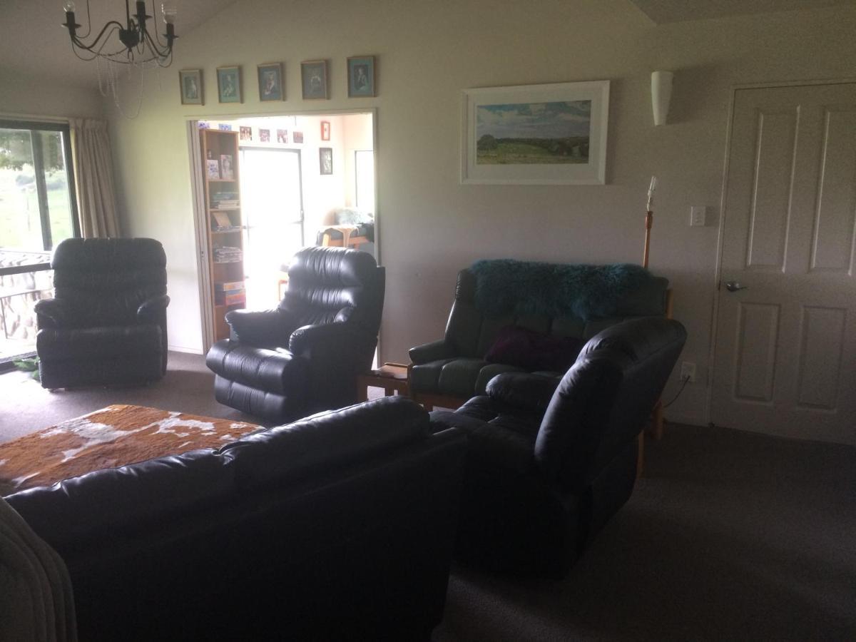Waiotahe Dairy Farm Hideout Villa Waiotahi ภายนอก รูปภาพ