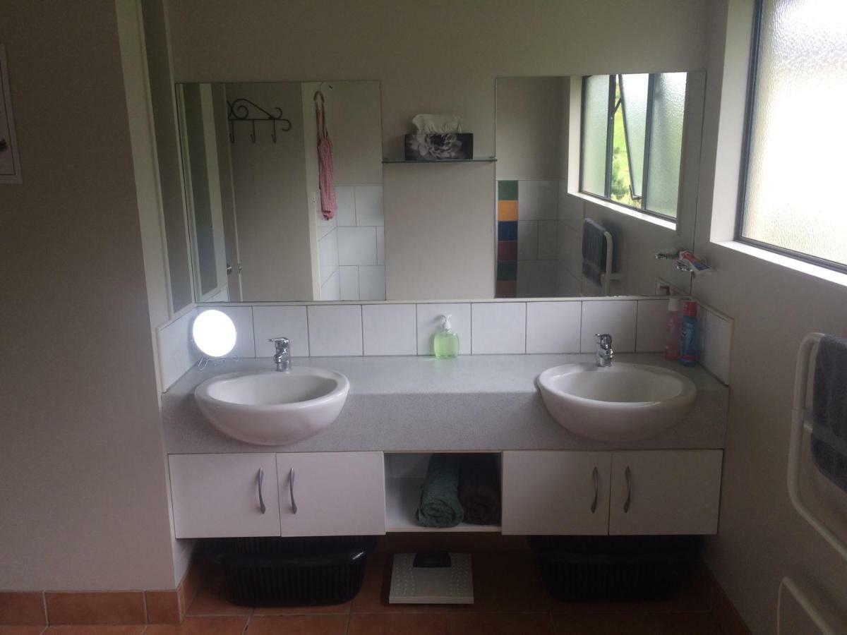 Waiotahe Dairy Farm Hideout Villa Waiotahi ภายนอก รูปภาพ