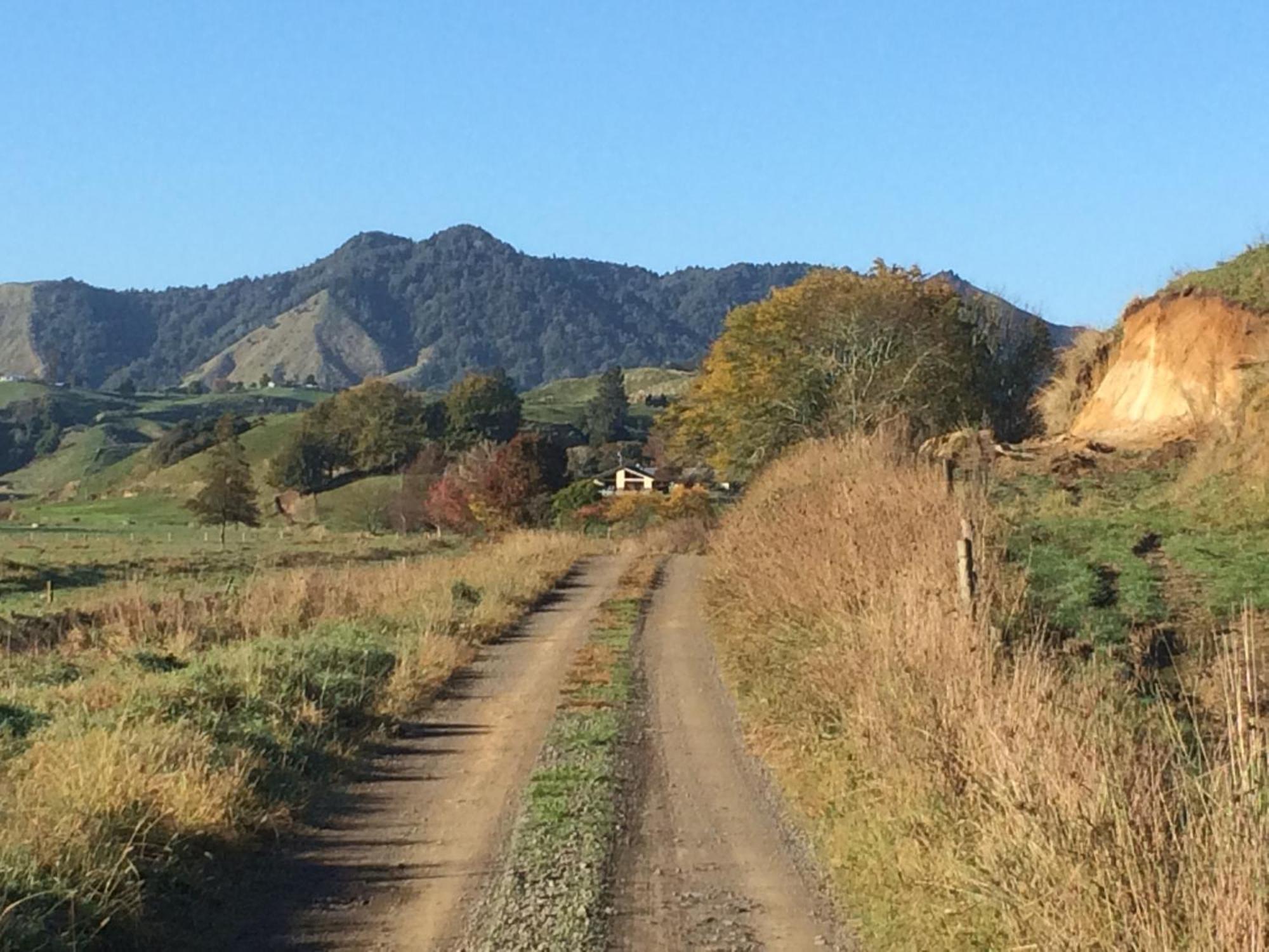 Waiotahe Dairy Farm Hideout Villa Waiotahi ภายนอก รูปภาพ